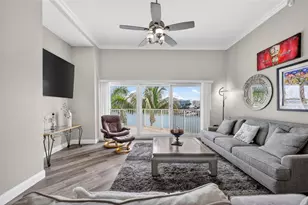 205 Brightwater Dr, Clearwater Beach, FL 33767 - Photo 8