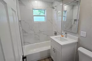 37406 Vista Dr, Dade City, FL 33523 - Photo 8