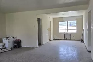 1216 Franklin Cir, Clearwater, FL 33756 - Photo 4