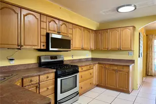 3646 28th St N, Saint Petersburg, FL 33713 - Photo 10