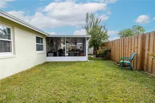 10118 Hunters Point Ct, Tampa, FL 33615 - Photo 22