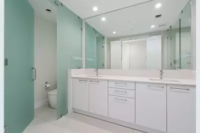 275 1st Avenue S #1902, Saint Petersburg, FL 33701 - Photo 20
