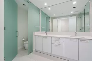 275 1st Ave S, Saint Petersburg, FL 33701 - Photo 20