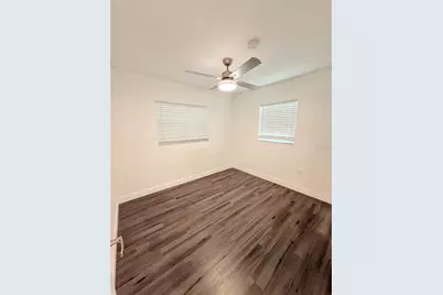 1557 Robinson Drive N, Saint Petersburg, FL 33710 - Photo 18