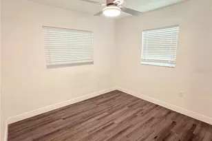 1557 Robinson Dr N, Saint Petersburg, FL 33710 - Photo 18