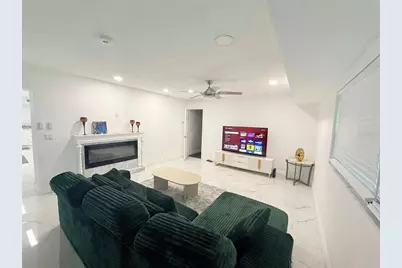 1557 Robinson Drive N, Saint Petersburg, FL 33710 - Photo 12