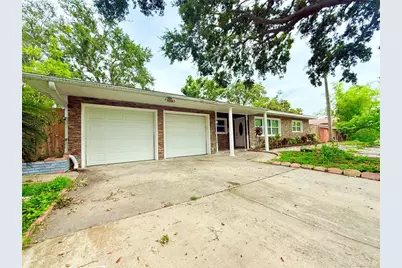 1557 Robinson Drive N, Saint Petersburg, FL 33710 - Photo 4