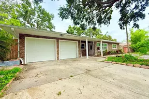 1557 Robinson Dr N, Saint Petersburg, FL 33710 - Photo 4