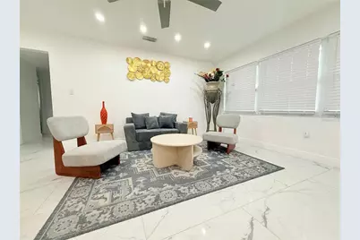 1557 Robinson Drive N, Saint Petersburg, FL 33710 - Photo 12