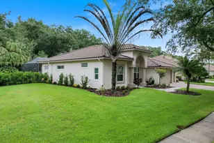4987 Cross Pointe Dr, Oldsmar, FL 34677 - Photo 2