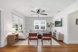 6031 Hobson St NE, Saint Petersburg, FL 33703 - Photo 2