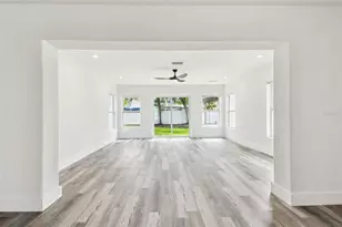4461 Shore Acres Blvd NE, Saint Petersburg, FL 33703 - Photo 12