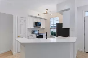 9818 Lake Chase Island Way, Tampa, FL 33626 - Photo 20