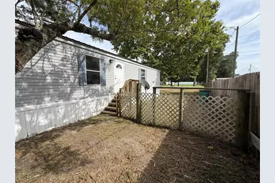 120 NE 12 Ave, Chiefland, FL 32626 - Photo 6