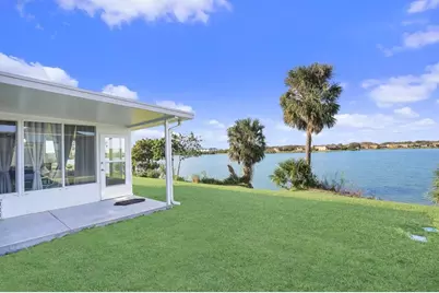8614 Turnstone Shore Lane, Riverview, FL 33578 - Photo 2