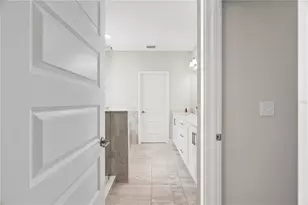 1415 Crystal Lake Dr, Lakeland, FL 33801 - Photo 22