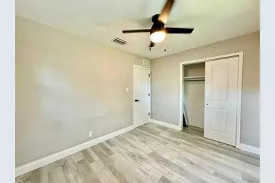 1918 E Shadowlawn Avenue, Tampa, FL 33610 - Photo 24