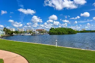 1847 Shore Dr S, Saint Petersburg, FL 33707 - Photo 20