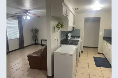 8415 N Gomez Avenue, Tampa, FL 33614 - Photo 32