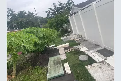 8415 N Gomez Avenue, Tampa, FL 33614 - Photo 30