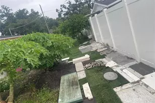 8415 N Gomez Ave, Tampa, FL 33614 - Photo 30