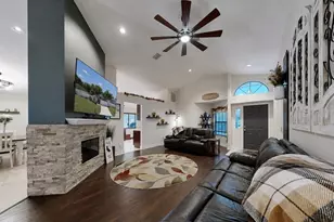 4302 Longfellow Dr, Plant City, FL 33566 - Photo 8