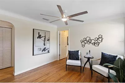 417 Hampton Avenue NE, Saint Petersburg, FL 33703 - Photo 4