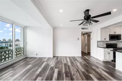 31 Island Way #703, Clearwater Beach, FL 33767 - Photo 14