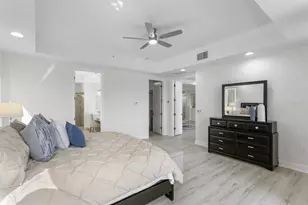 43 Bayview Ct S, Saint Petersburg, FL 33711 - Photo 20