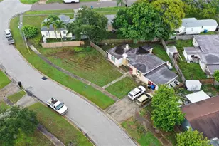 8446 Waverly Rd N, Saint Petersburg, FL 33702 - Photo 12