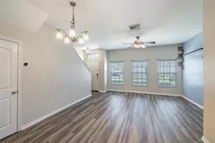 4310 Fincastle Ct, Tampa, FL 33624 - Photo 8