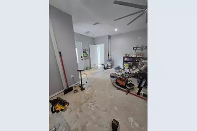 908 Grand Central Street, Clearwater, FL 33756 - Photo 2