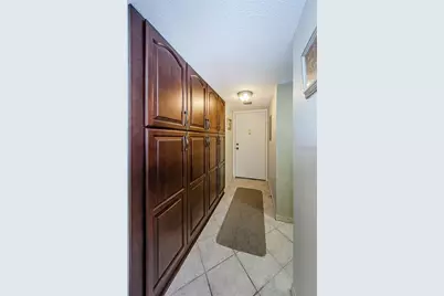 90 S Highland Avenue #214, Tarpon Springs, FL 34689 - Photo 4