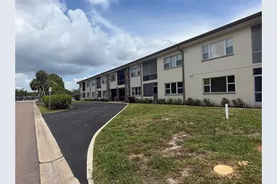 416 73rd Avenue N #205, Saint Petersburg, FL 33702 - Photo 2