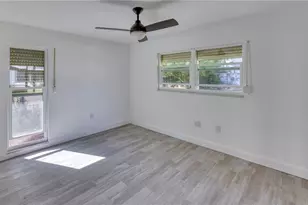 4318 Great Lakes Dr N, Clearwater, FL 33762 - Photo 12
