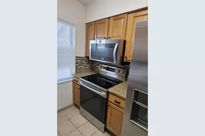 7516 Needle Leaf Place #43, Tampa, FL 33617 - Photo 4