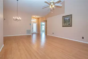 2424 E Del Webb Blvd, Sun City Center, FL 33573 - Photo 16