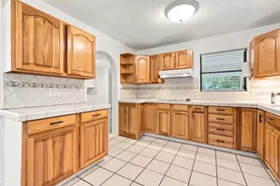 7810 Chapel Ave, Port Richey, FL 34668 - Photo 12