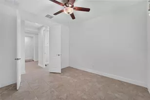 15412 Santa Pola Dr, Wimauma, FL 33598 - Photo 40