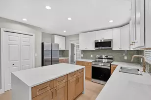 905 John Hunter Ct, Brandon, FL 33511 - Photo 8