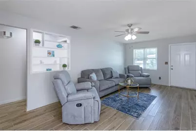 1139 Orange Tree Circle E #A, Palm Harbor, FL 34684 - Photo 2
