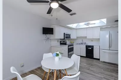 1139 Orange Tree Circle E #A, Palm Harbor, FL 34684 - Photo 6