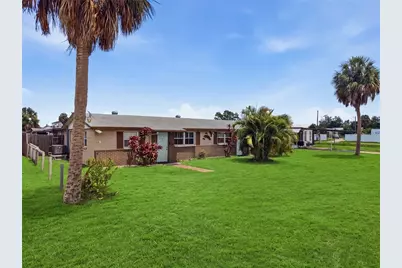 703 2nd Avenue NW #B, Ruskin, FL 33570 - Photo 2