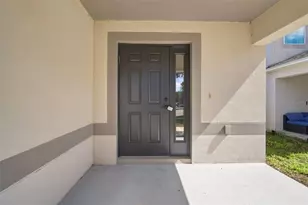 7254 Lumber Port Dr, Ruskin, FL 33573 - Photo 4
