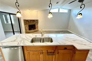 2991 Valencia Ln E, Palm Harbor, FL 34684 - Photo 8