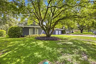 1626 Sims Pl, Lakeland, FL 33803 - Photo 2