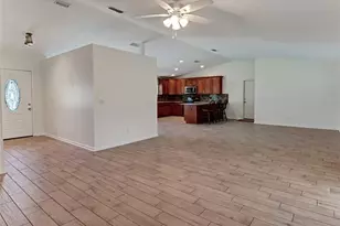 2423 Buckhorn Manor Dr, Valrico, FL 33594 - Photo 12