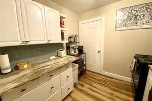 828 22nd Ave N, Saint Petersburg, FL 33704 - Photo 8