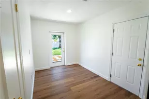 2090 76th St N, Saint Petersburg, FL 33710 - Photo 8
