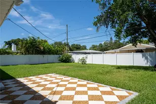 2090 76th St N, Saint Petersburg, FL 33710 - Photo 20